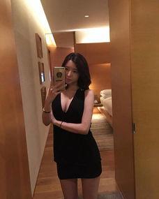 女主播奶子照片,网络红人的魅力与争议